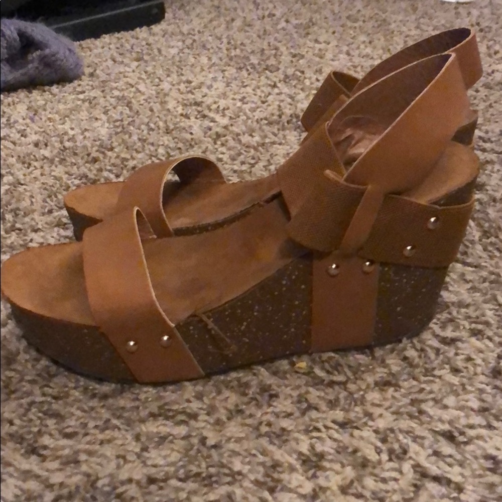 Pierre Dumas wedges